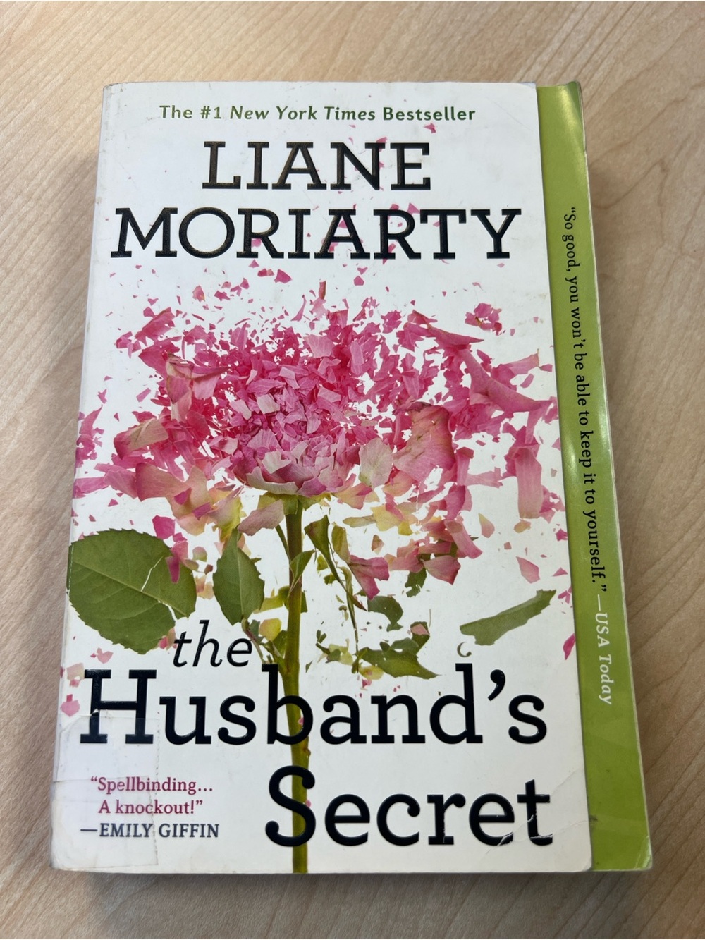 Liane Moriarty The Husband's Secret — Pink Floral Paperback